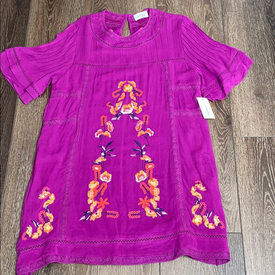 Aura Embroidered Dress/Tunic W/Flutter Sleeve